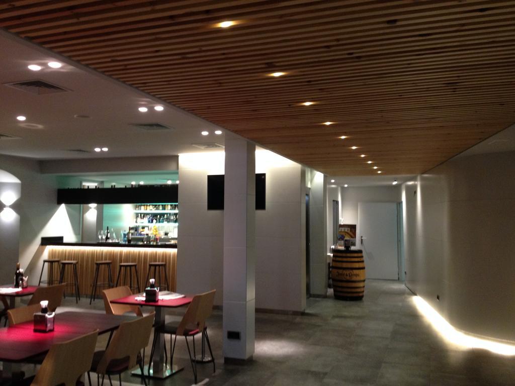Hotel Restaurant Sol I VI Lavern Экстерьер фото